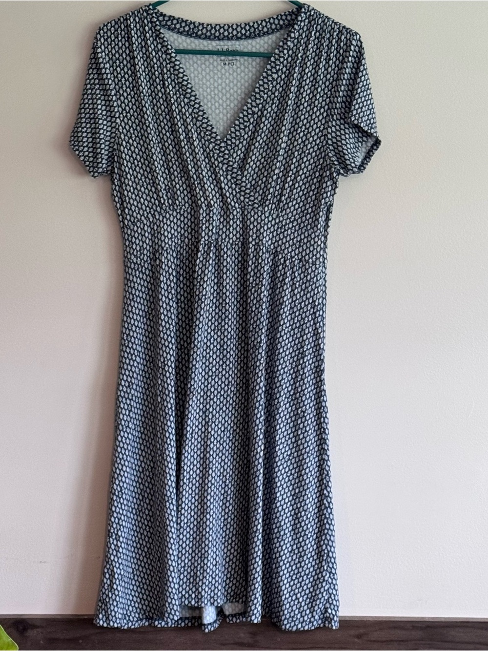 L.L. Bean Navy and White Geometric Midi Dress Size Medium Petite